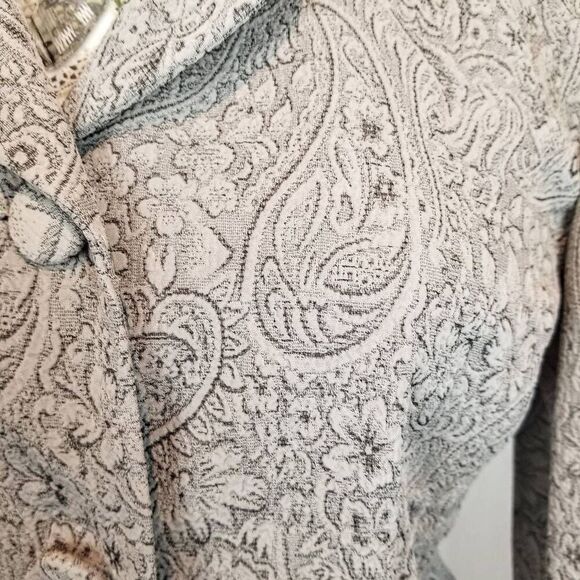 Leslie Fay Neutral Paisley & Floral Ruffled Sleeve Feminine Skirt Suit - Picture 4 of 7